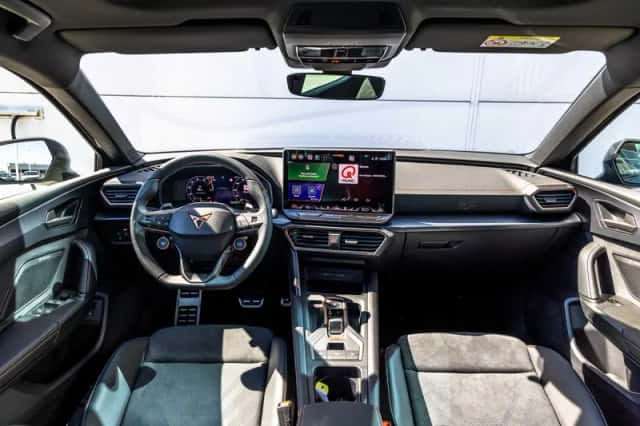CUPRA Leon (2026) thumbnail 5