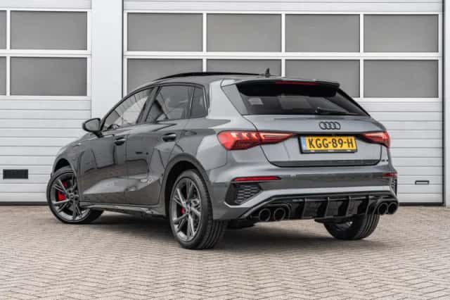 Audi A3 (2023) thumbnail 2