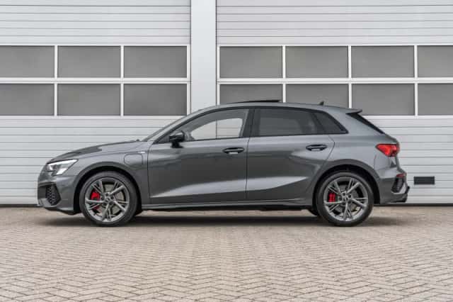 Audi A3 (2023) thumbnail 12