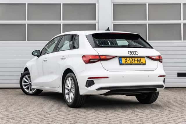 Audi A3 (2023) thumbnail 2