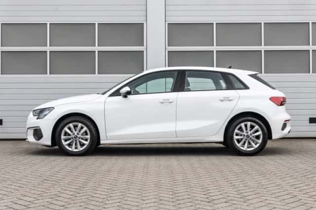 Audi A3 (2023) thumbnail 11