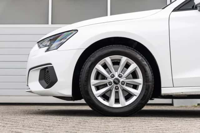 Audi A3 (2023) thumbnail 12