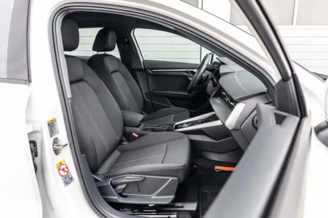 Audi A3 (2023) thumbnail 18