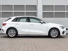 Audi A3 (2023) thumbnail 3
