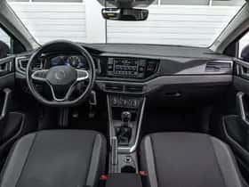 Volkswagen Polo (2023) thumbnail 5