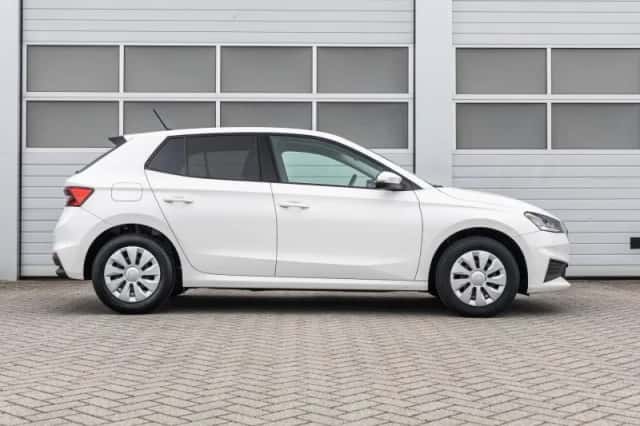 Škoda Fabia (2022) thumbnail 3