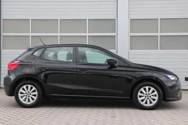 SEAT Ibiza (2023) thumbnail 3