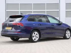 Volkswagen Golf (2021) thumbnail 2