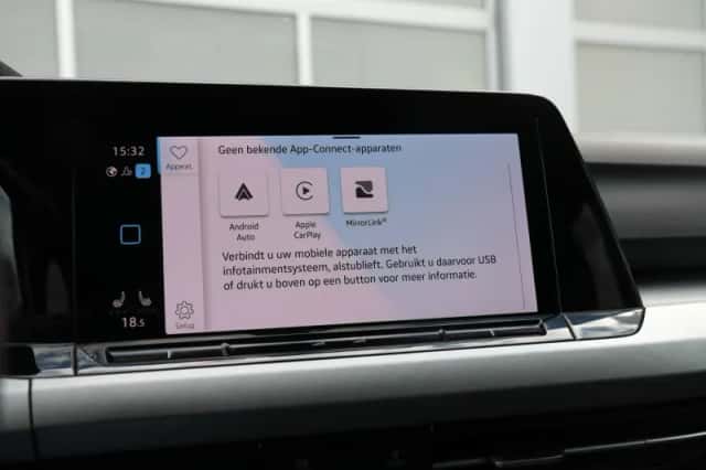 Volkswagen Golf (2021) thumbnail 23