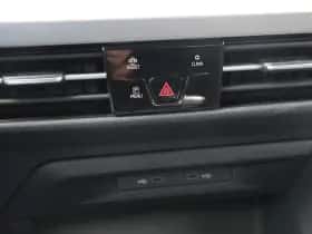 Volkswagen Golf (2021) thumbnail 26