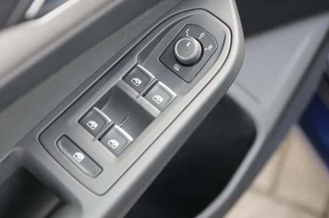 Volkswagen Golf (2021) thumbnail 29