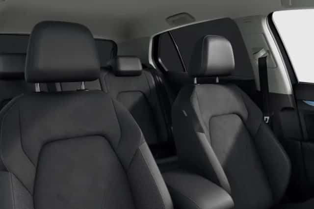 Volkswagen Golf (2026) thumbnail 4