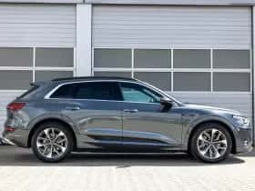 Audi e-tron (2020) thumbnail 3