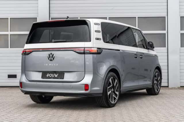 Volkswagen ID. Buzz (2026) thumbnail 2