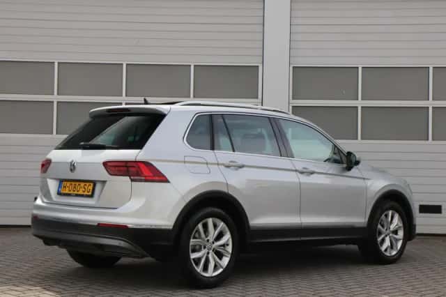 Volkswagen Tiguan (2020) thumbnail 2