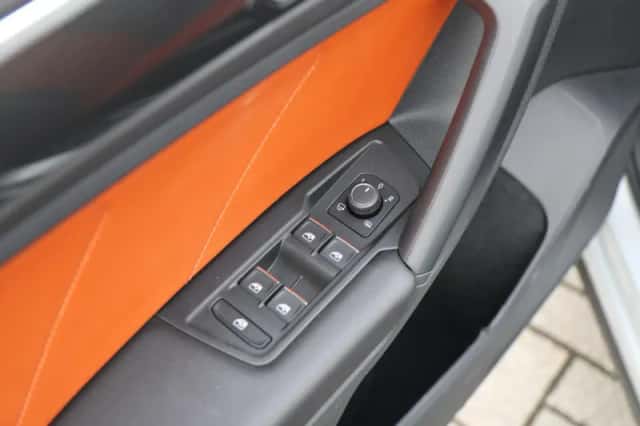 Volkswagen Tiguan (2020) thumbnail 22