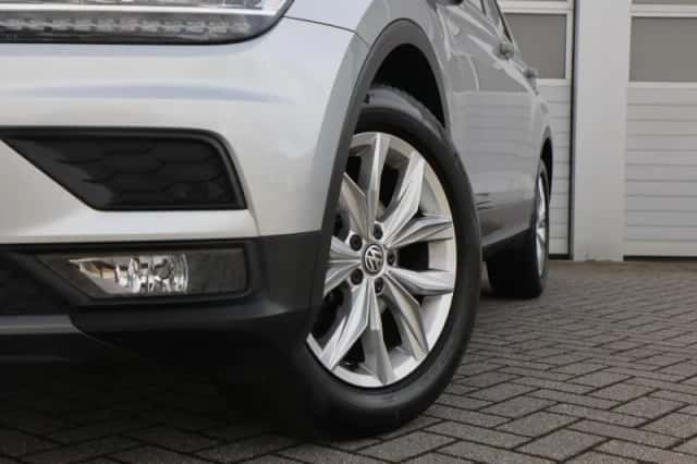 Volkswagen Tiguan (2020) thumbnail 36
