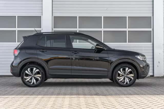 Volkswagen T-Cross (2024) thumbnail 3