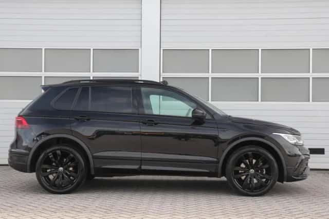 Volkswagen Tiguan (2022) thumbnail 3