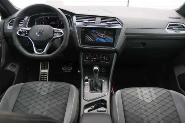 Volkswagen Tiguan (2022) thumbnail 5