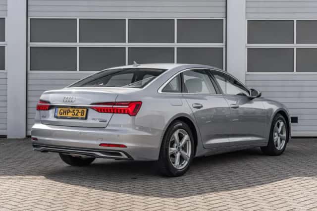 Audi A6 (2024) thumbnail 2