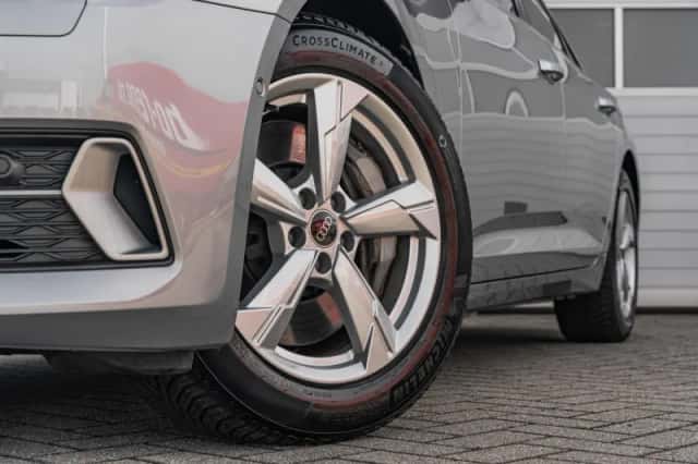 Audi A6 (2024) thumbnail 12