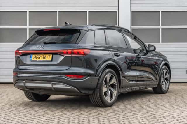 Audi Q6 e-tron (2025) thumbnail 2