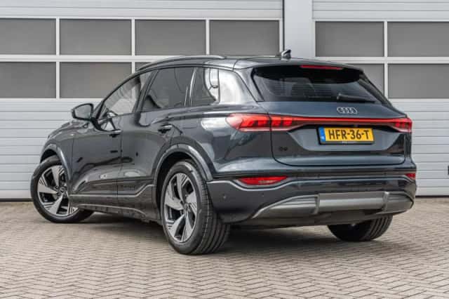 Audi Q6 e-tron (2025) thumbnail 14