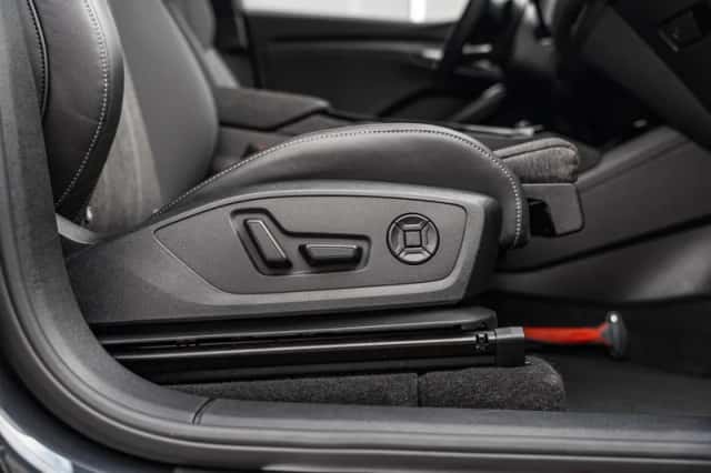 Audi Q6 e-tron (2025) thumbnail 24