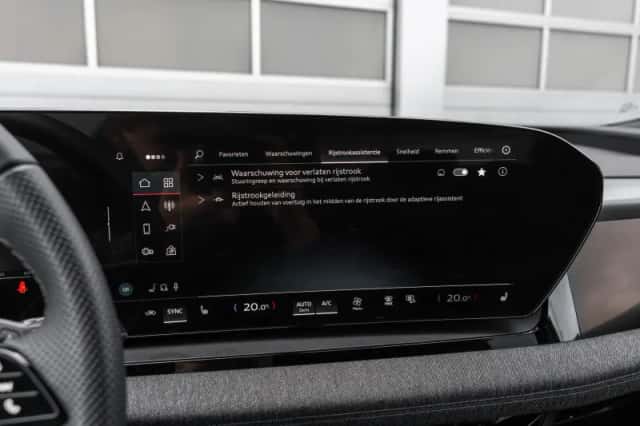 Audi Q6 e-tron (2025) thumbnail 44