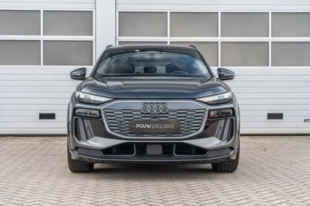 Audi Q6 e-tron (2025) thumbnail 10