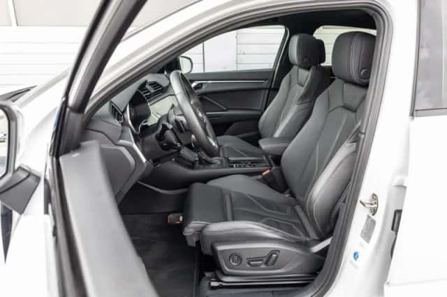 Audi Q3 (2023) thumbnail 4
