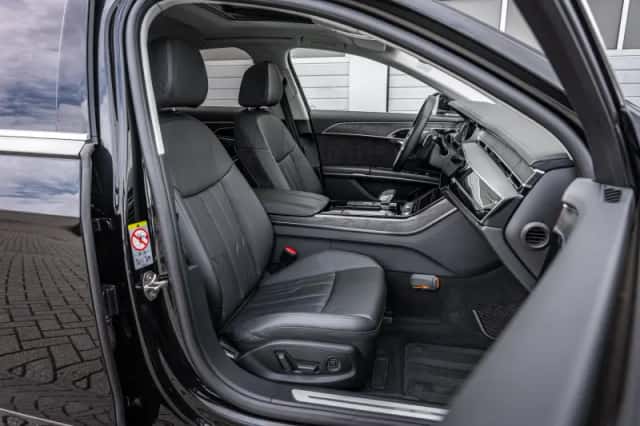 Audi A8 (2021) thumbnail 20