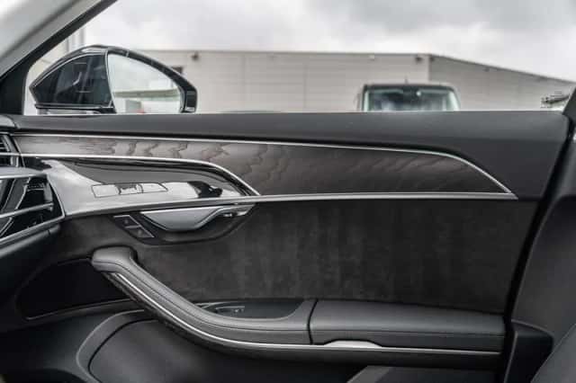 Audi A8 (2021) thumbnail 28