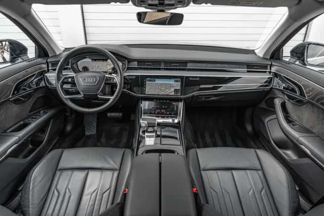 Audi A8 (2021) thumbnail 4