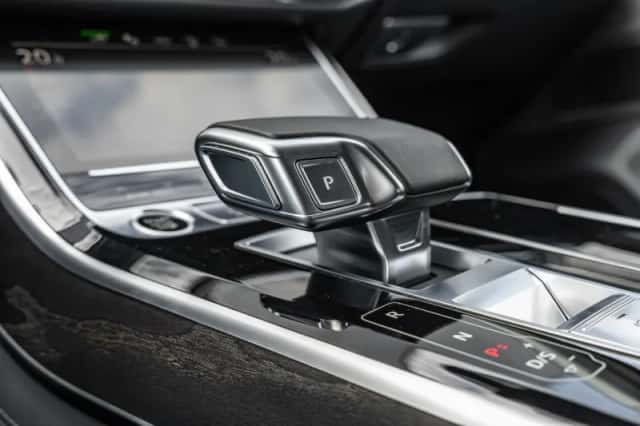 Audi A8 (2021) thumbnail 34