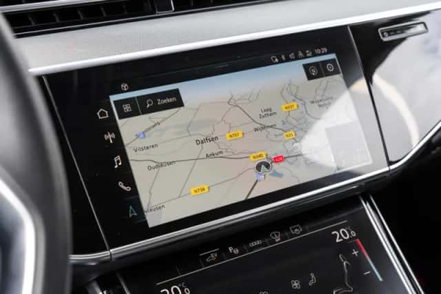Audi A8 (2021) thumbnail 42