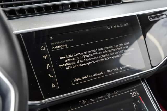 Audi A8 (2021) thumbnail 43