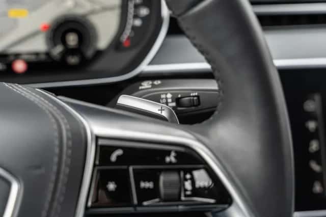 Audi A8 (2021) thumbnail 57