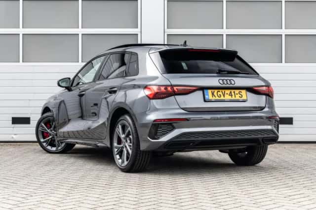 Audi A3 (2024) thumbnail 2