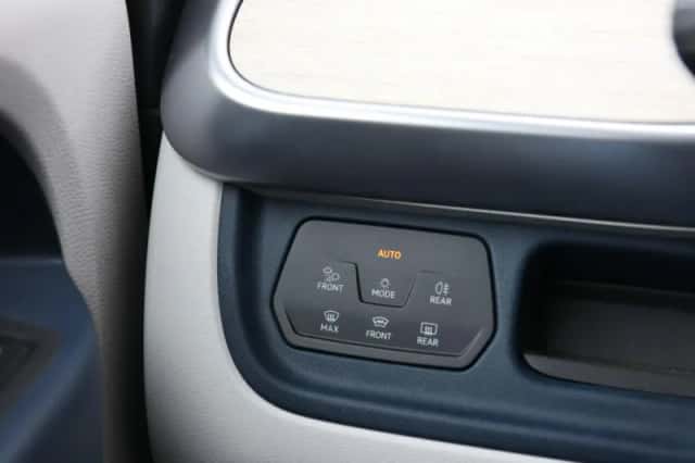 Volkswagen ID. Buzz (2023) thumbnail 34