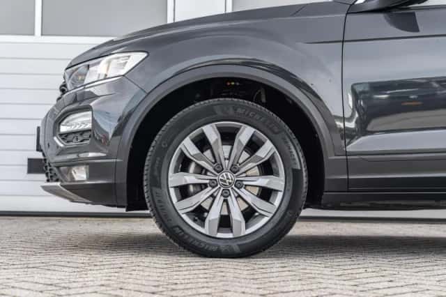 Volkswagen T-Roc (2021) thumbnail 13