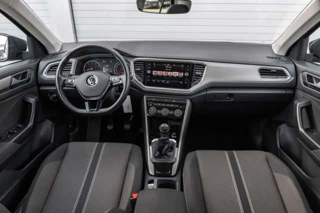 Volkswagen T-Roc (2021) thumbnail 5