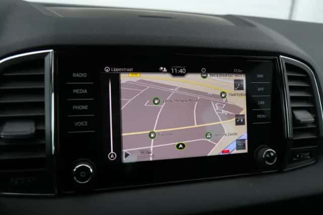 Škoda Karoq (2021) thumbnail 24