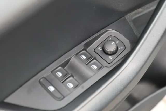 Škoda Karoq (2021) thumbnail 29