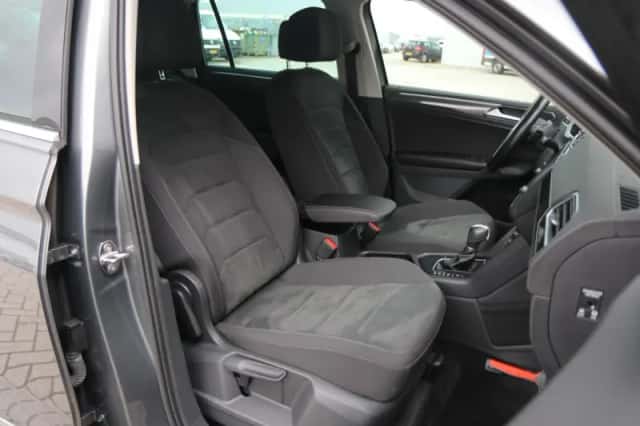 Volkswagen Tiguan (2017) thumbnail 15