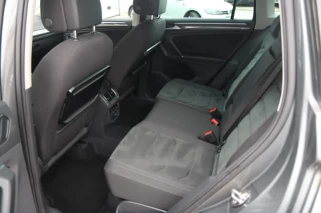 Volkswagen Tiguan (2017) thumbnail 19