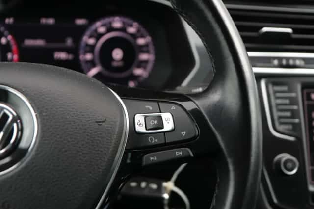 Volkswagen Tiguan (2017) thumbnail 23