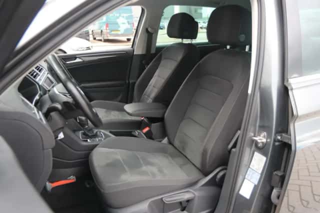 Volkswagen Tiguan (2017) thumbnail 4