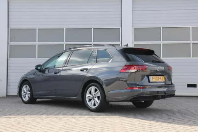 Volkswagen Golf (2022) thumbnail 11